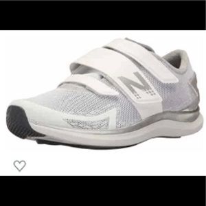 New Balance Gently Used Spin Shoes size 9 w/ clips